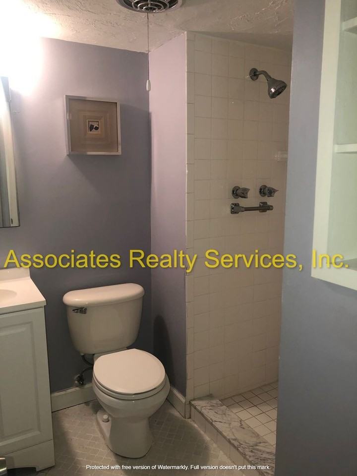 405 Nw 39th Rd #A - Photo 7 of 8