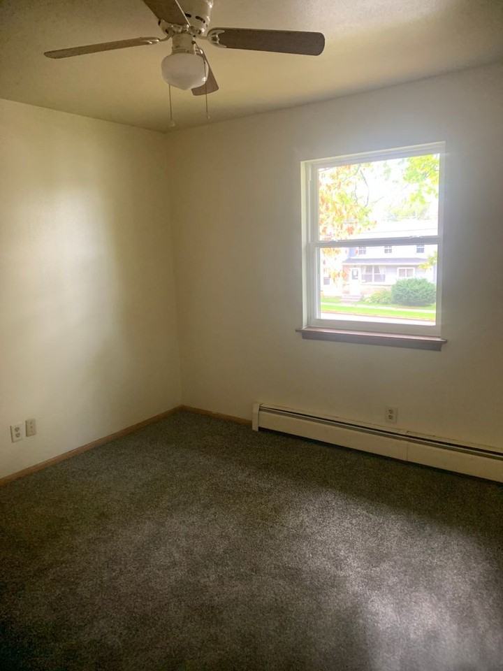 309 E. Memorial Dr - Photo 7 of 19