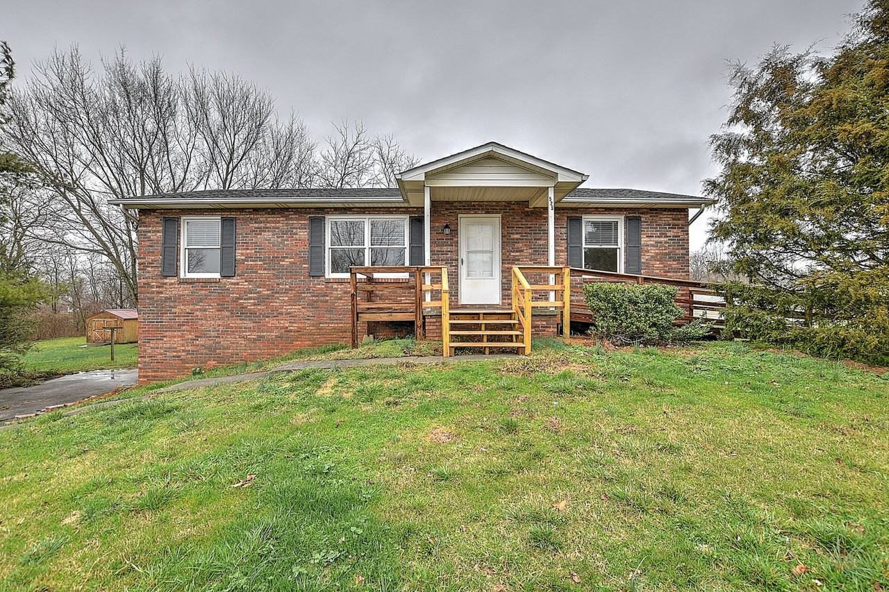 525 Berry Ridge Rd - Photo 2 of 24