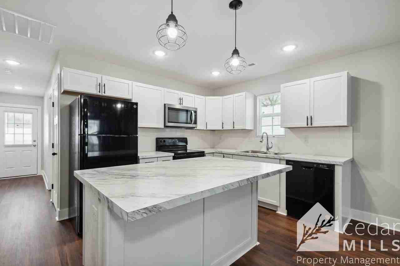 504 S Meridian Ave - Photo 2 of 12