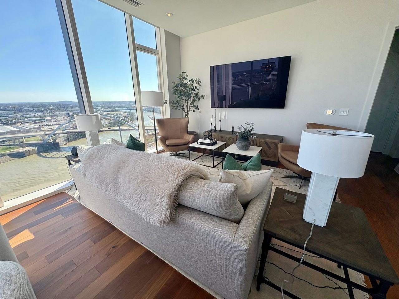 160 2nd Avenue South #1707 - Photo 7 of 14