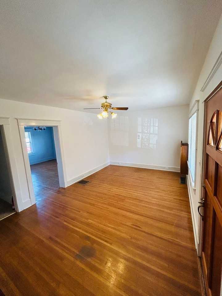 268 Coral Ave - Photo 2 of 28