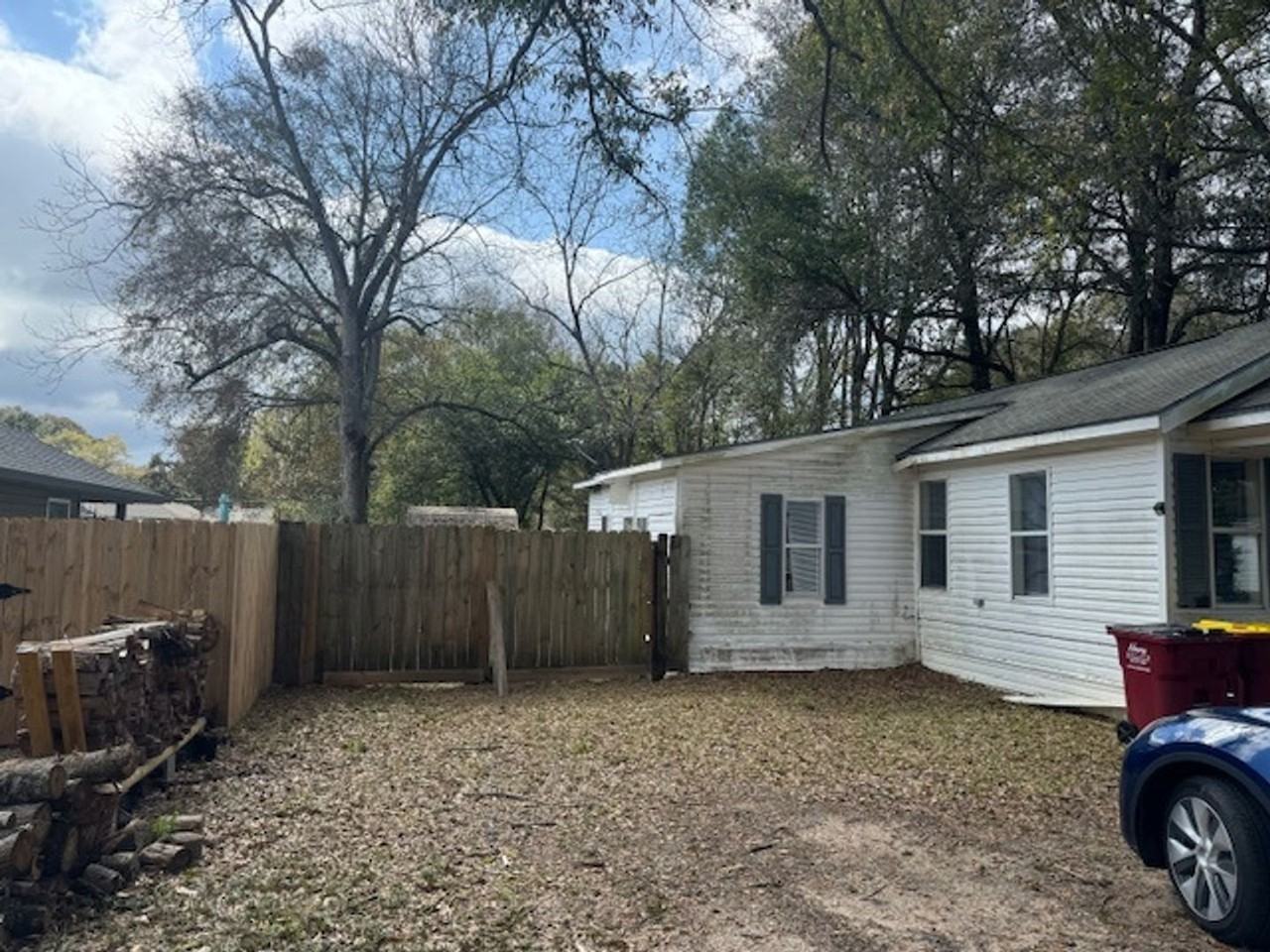 1028 N Brett St - Photo 2 of 28