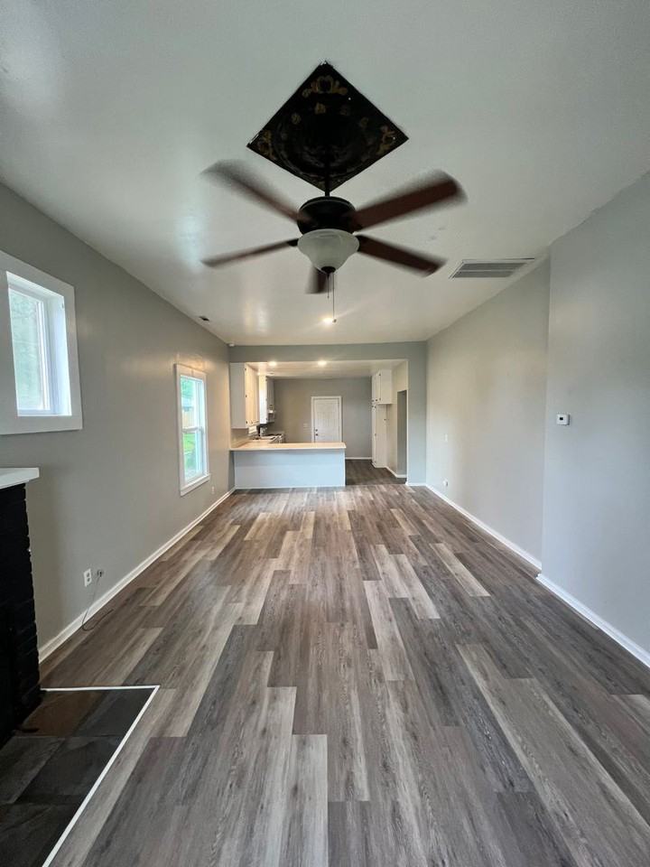 808 S Mccanse St - Photo 3 of 12