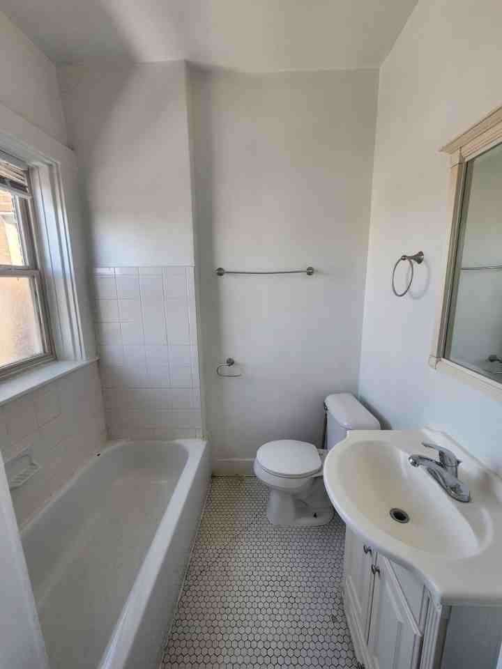 345 Alexander St. - Photo 7 of 7