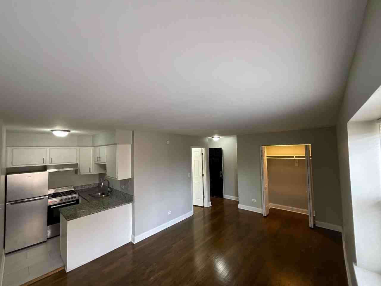 7733 S South Shore Dr. - Photo 3 of 16