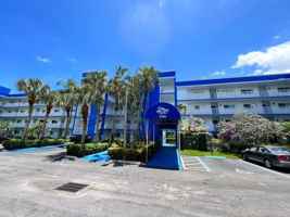 featured image of 4734 Lucerne Lakes Blvd E #410