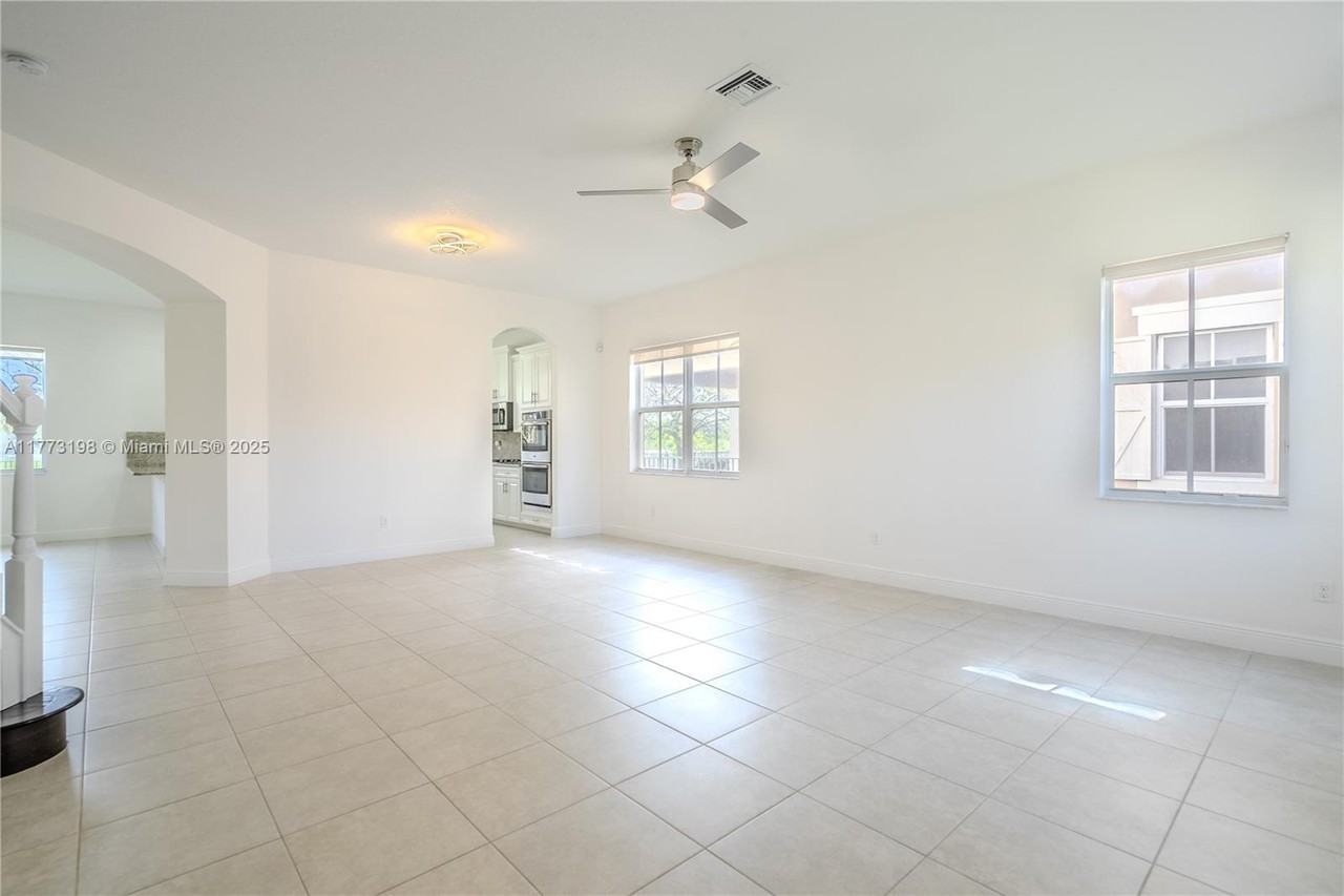 9760 S Miralago Way - Photo 6 of 50