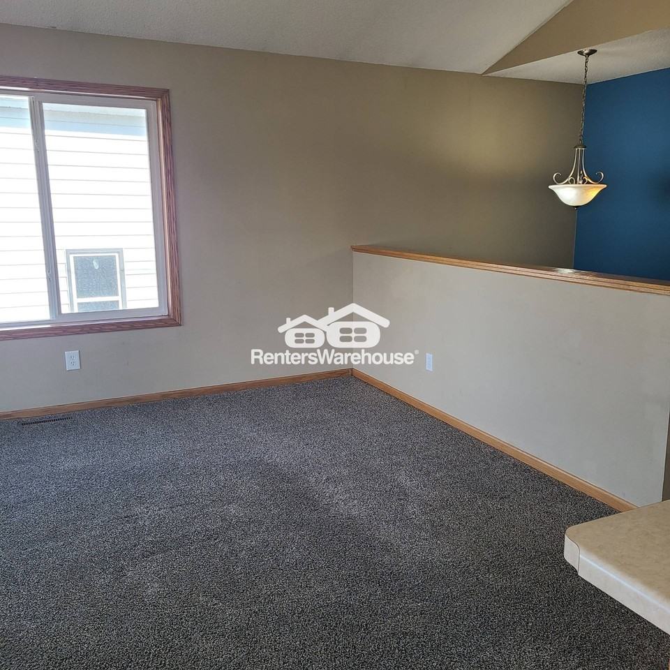 224 5th Ave N - Photo 2 of 11