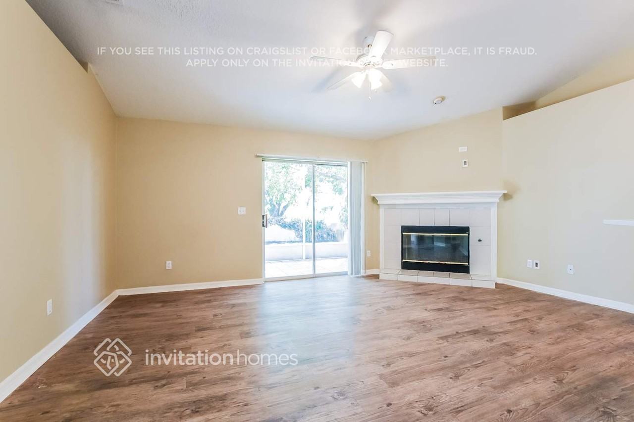 635 Park Valley Cir - Photo 3 of 17