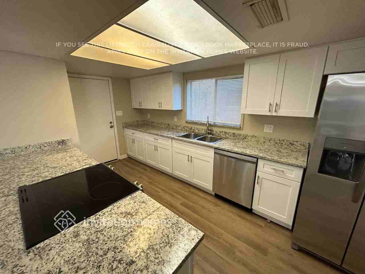 11816 N 49th Ave - Photo 3 of 21