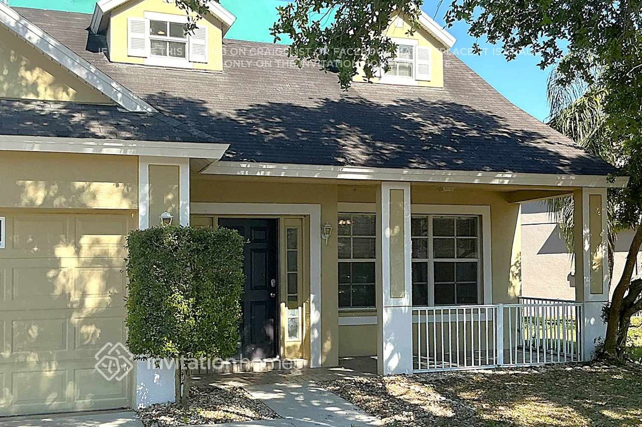 10851 Newbridge Dr - Photo 2 of 17