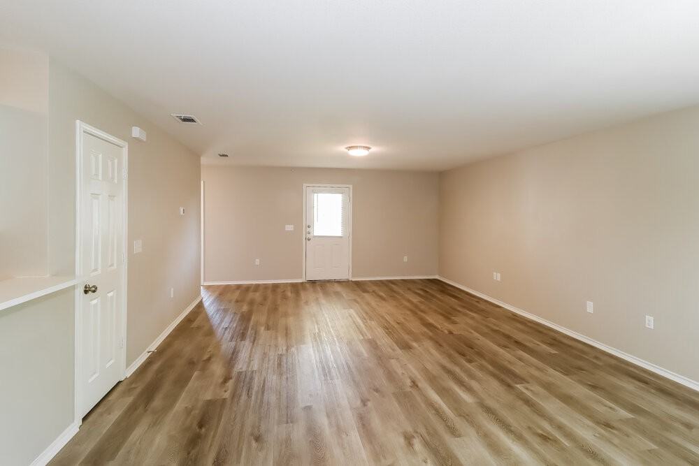 1008 Moon Glow Dr - Photo 3 of 16