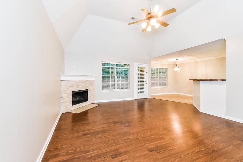 7214 Grapetree Trl - Photo 4 of 16