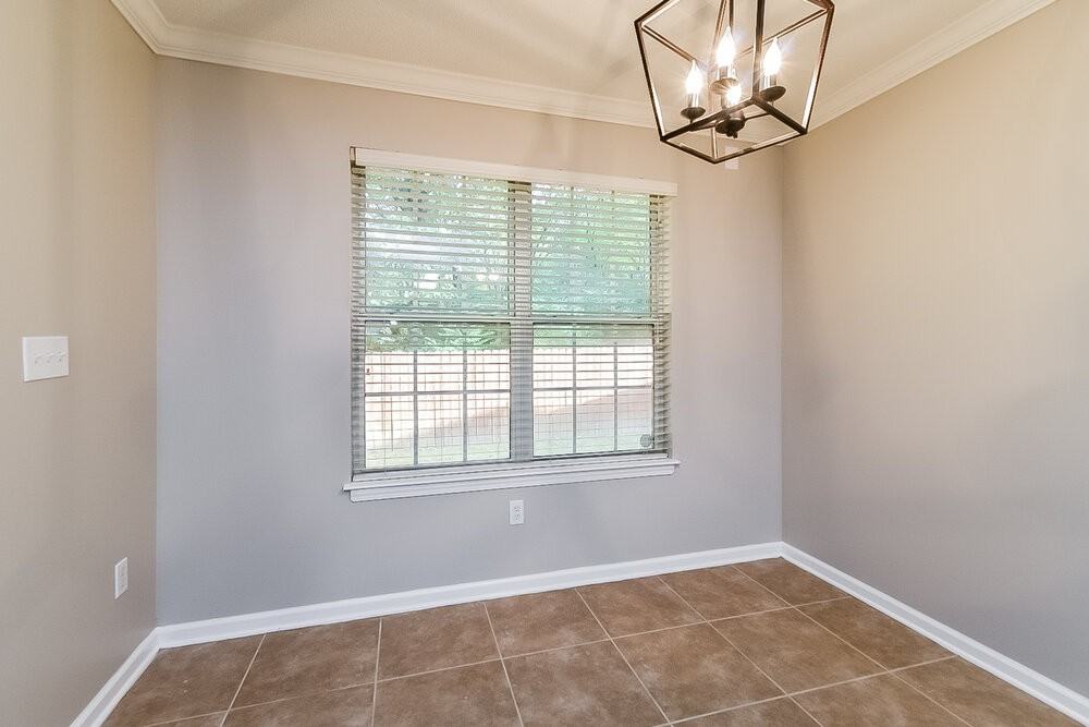 7214 Grapetree Trl - Photo 5 of 16