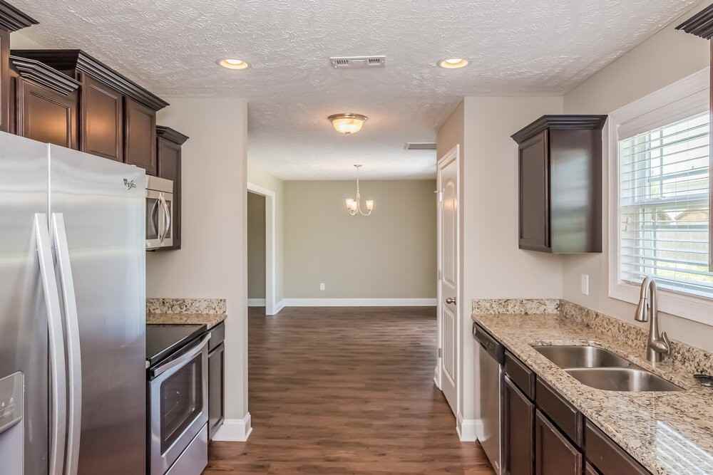 1032 Tammy Sue Ln - Photo 5 of 15