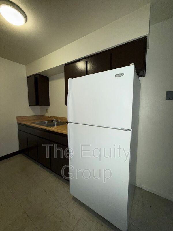 1414 W Elowin Ave - Photo 2 of 17