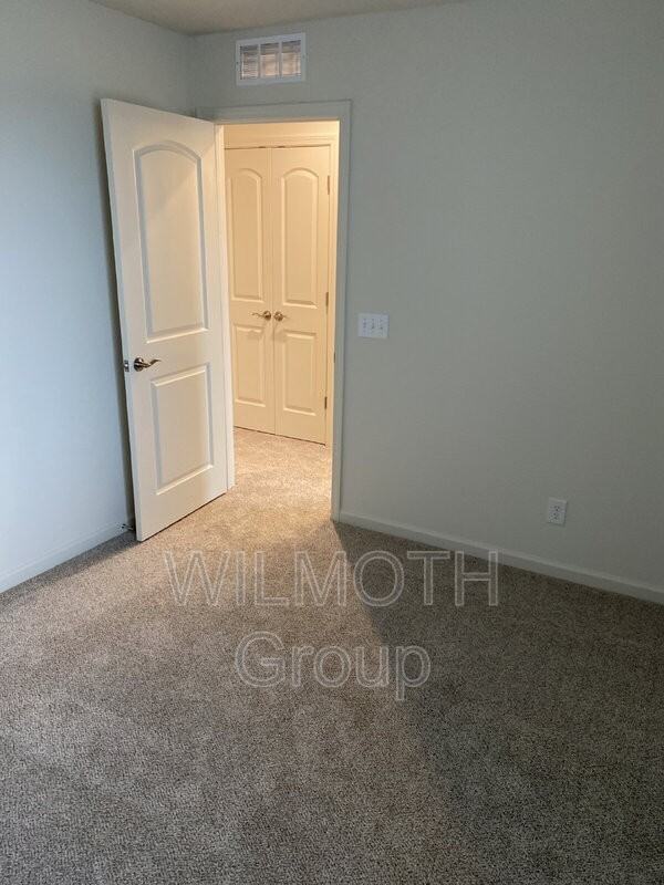 7246 Selah Ln - Photo 2 of 21