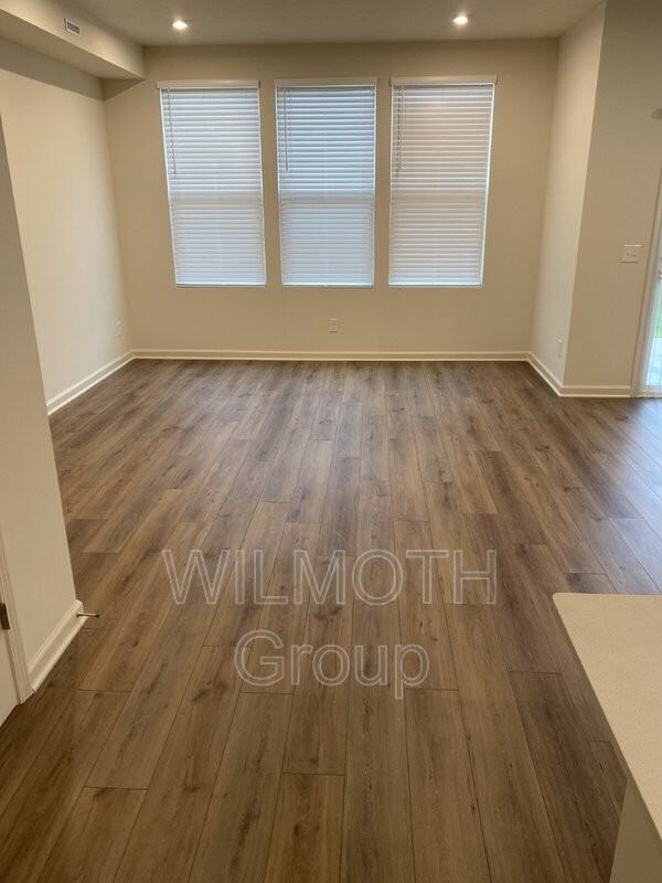 7246 Selah Ln - Photo 3 of 21