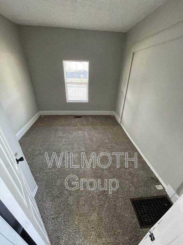 37 N Randolph St - Photo 5 of 21