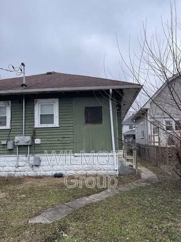 850 N Dearborn St #1 - Photo 3 of 13