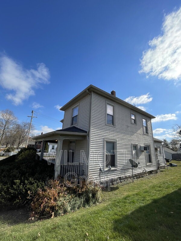 703 W North St - Photo 3 of 14