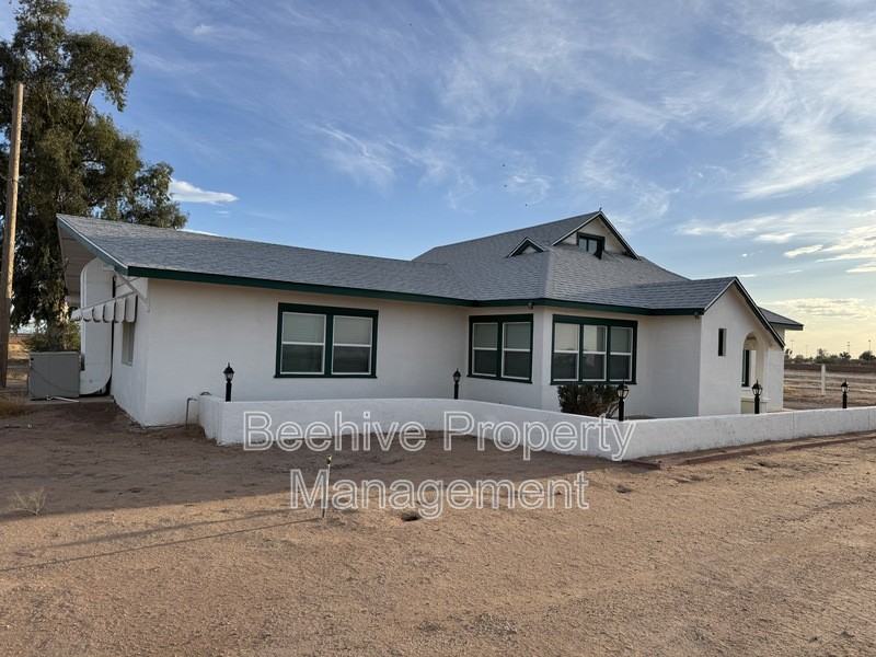 6101 East Kenilworth Road - Photo 2 of 25