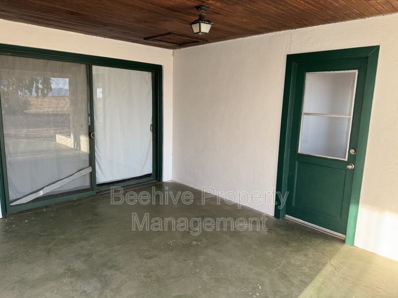 6101 East Kenilworth Road - Photo 7 of 25