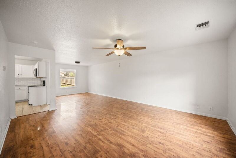 8567 Timber Ldg - Photo 6 of 37