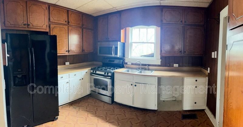 350 14th Ct N - Photo 3 of 18