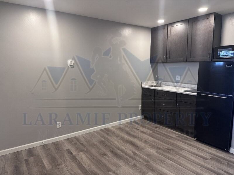 165 N 3rd St #26 - Photo 4 of 9