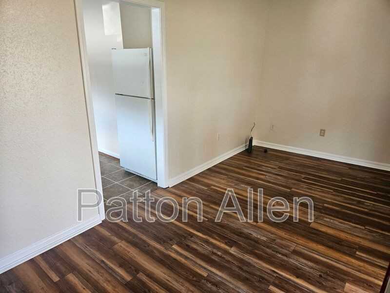 180 Stadium View Dr #X - Photo 4 of 11