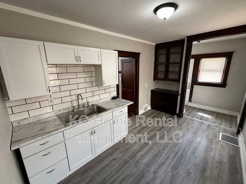 4012 Bellefontaine Ave - Photo 2 of 43