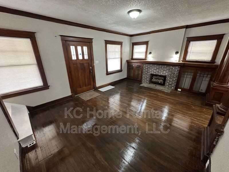 4012 Bellefontaine Ave - Photo 3 of 43