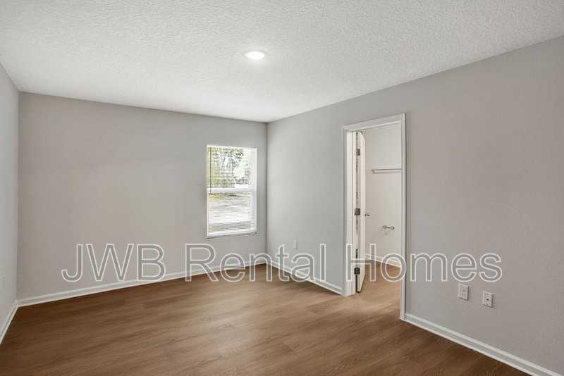 243 W 38th St - Photo 6 of 15