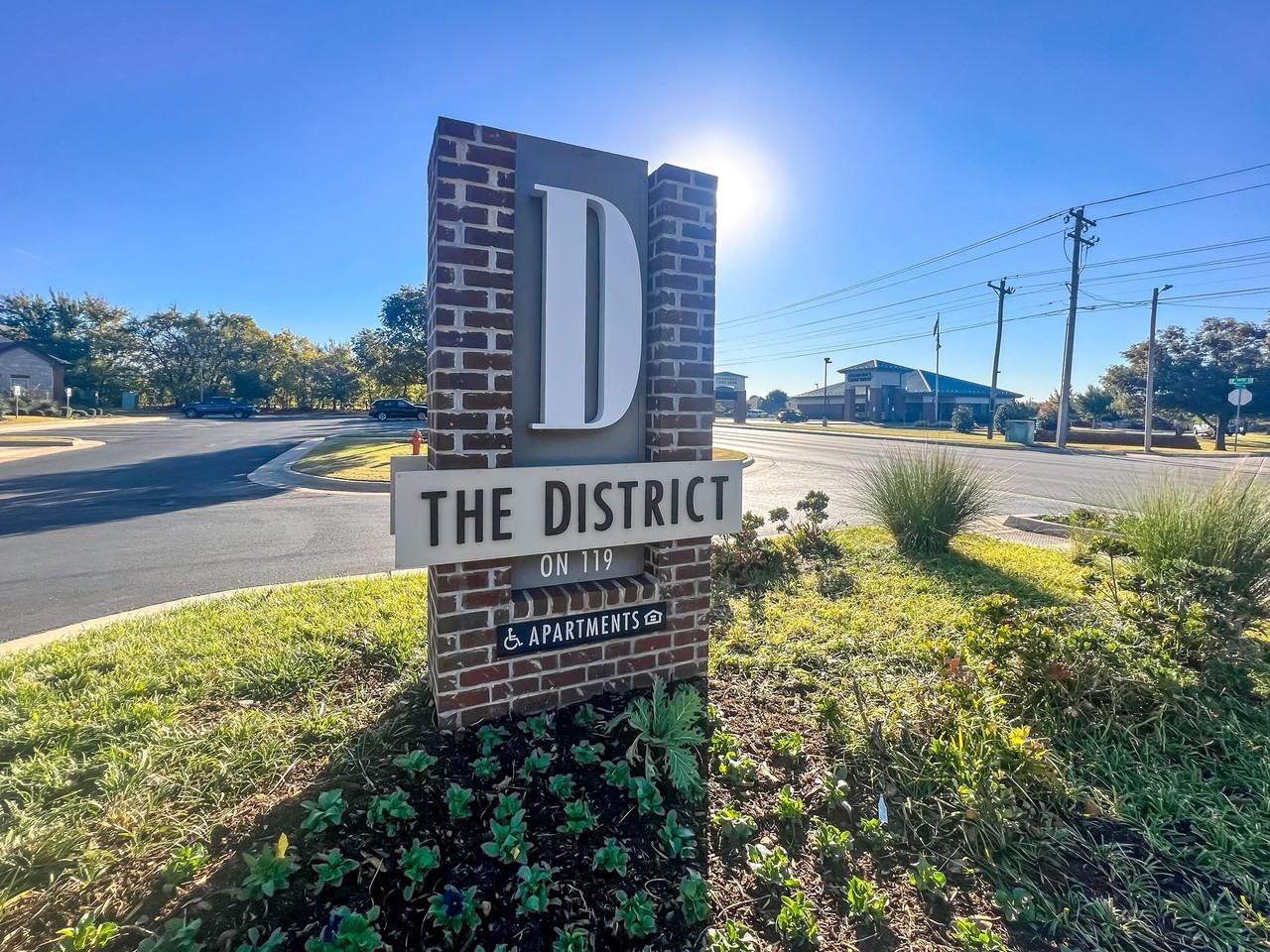 605 Sw 119th Street - Photo 2 of 48