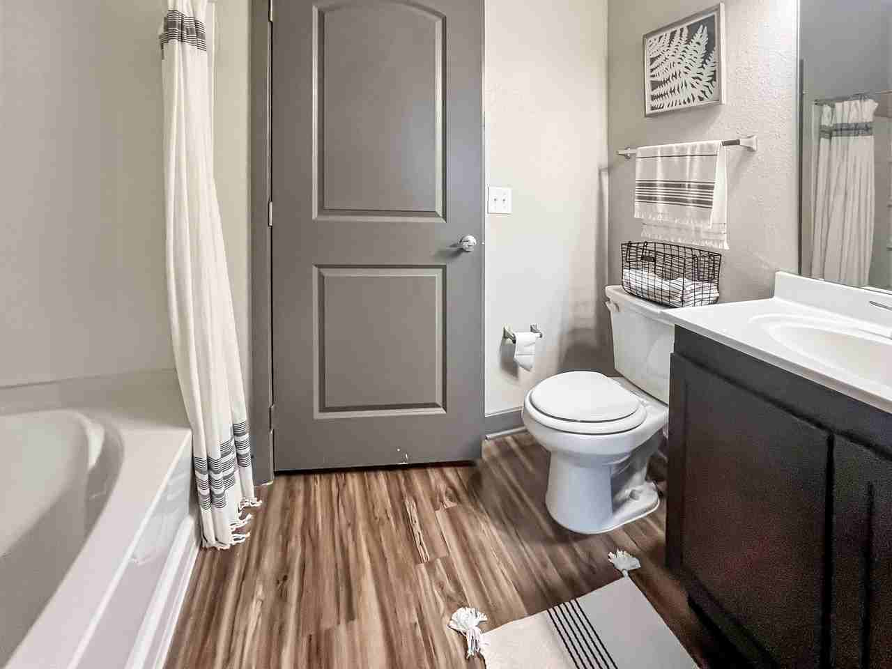 605 Sw 119th Street - Photo 7 of 48