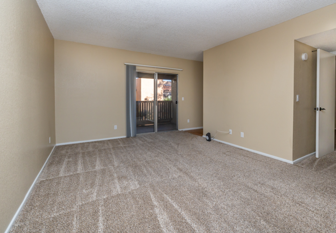 Broadway Proper Apartment ** One Month Free**W/D Included - Photo 7 of 35