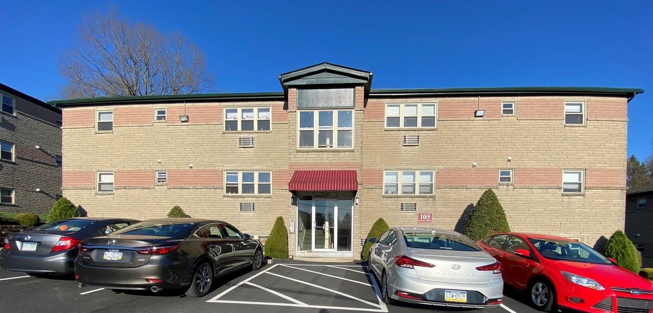 Laurel - Photo 2 of 2