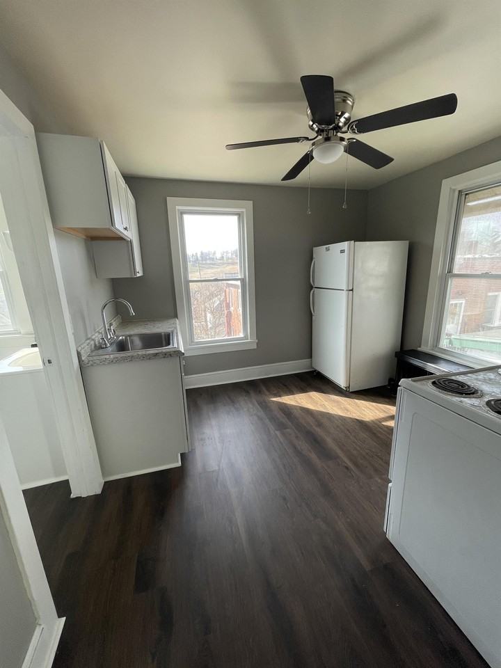 346 Harrison Avenue - Photo 6 of 7