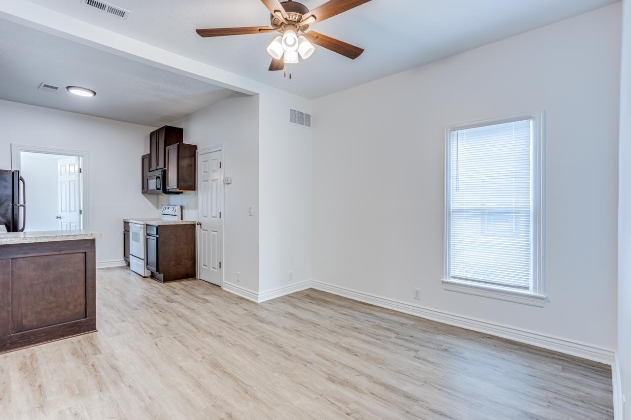 1537 S Water Apt 4 - Photo 3 of 15
