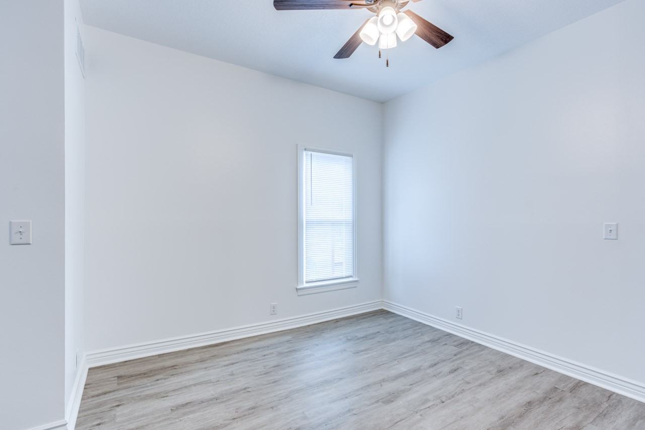 1537 S Water Apt 4 - Photo 4 of 15