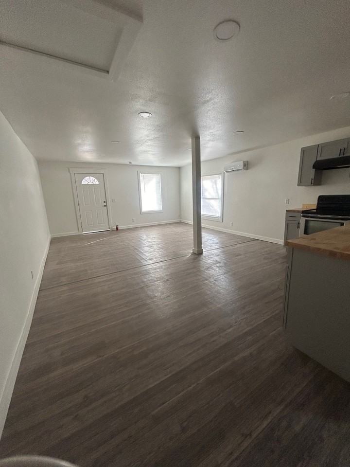 911 Choctaw Street - Photo 2 of 10