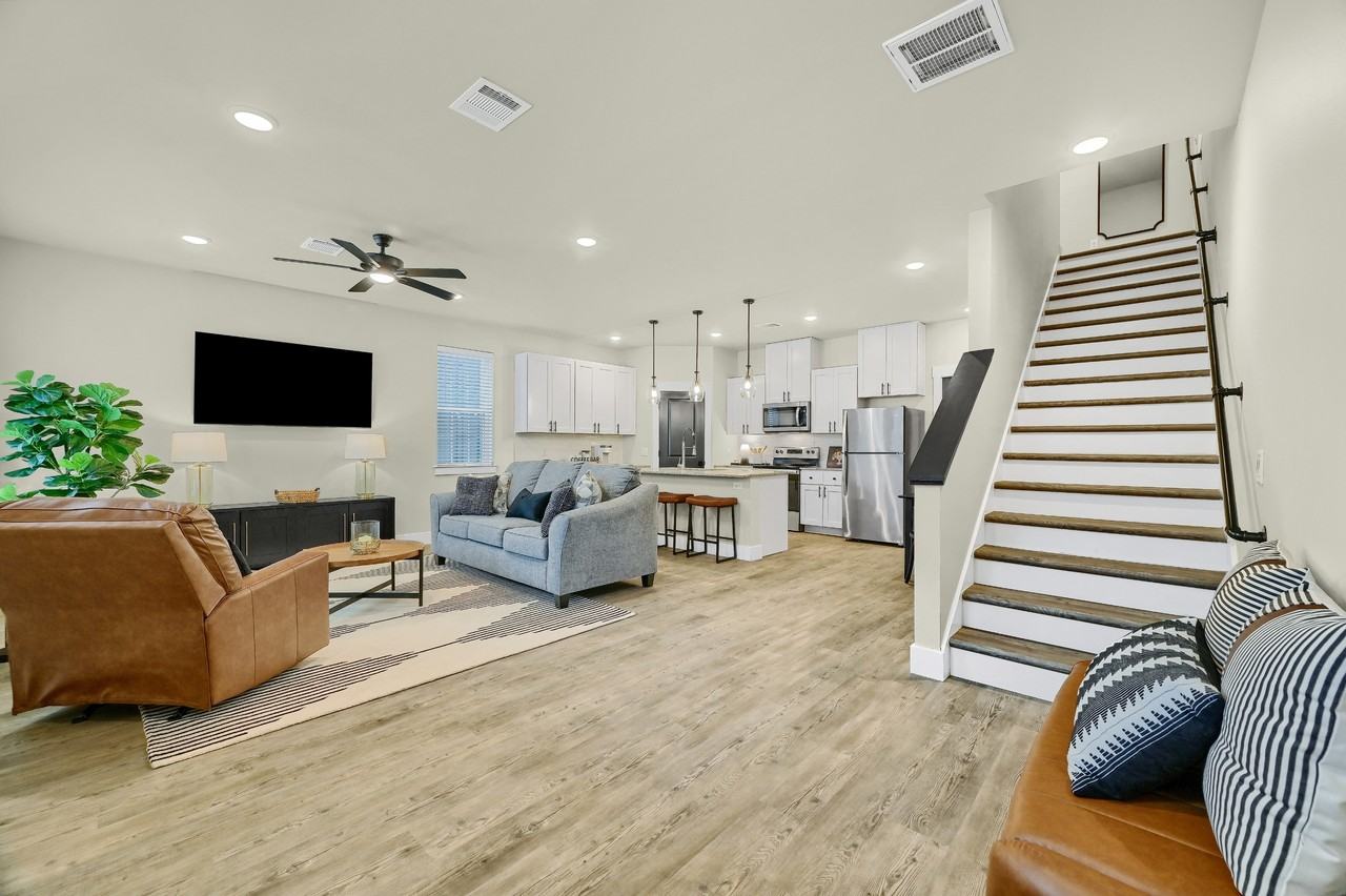 Heritage Court - Photo 5 of 19
