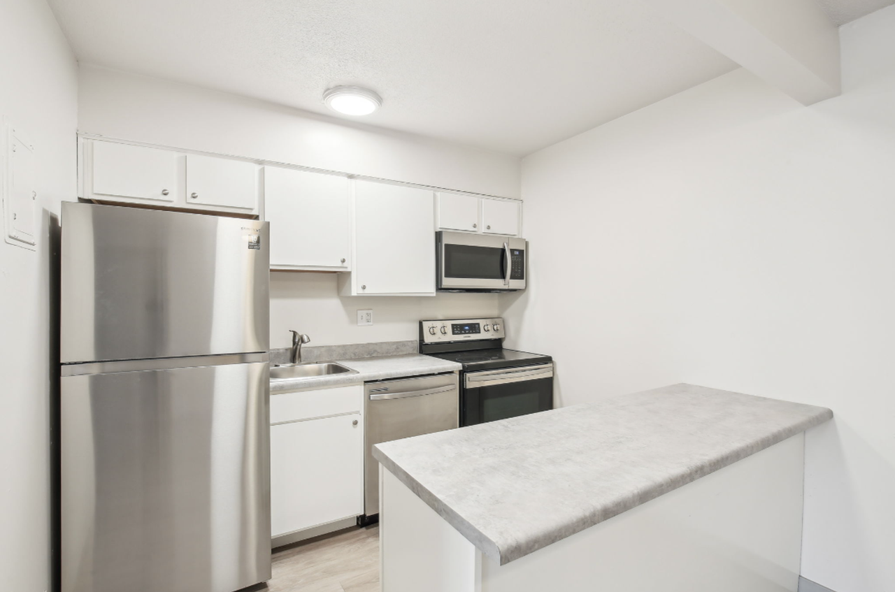 Fieldhouse View Apartments - Photo 3 of 29