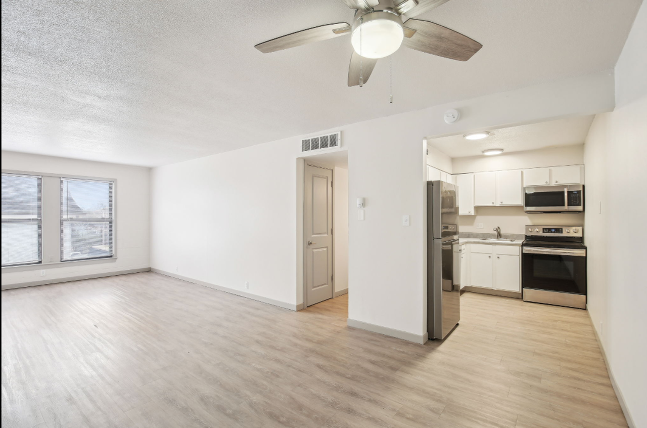 Fieldhouse View Apartments - Photo 6 of 29