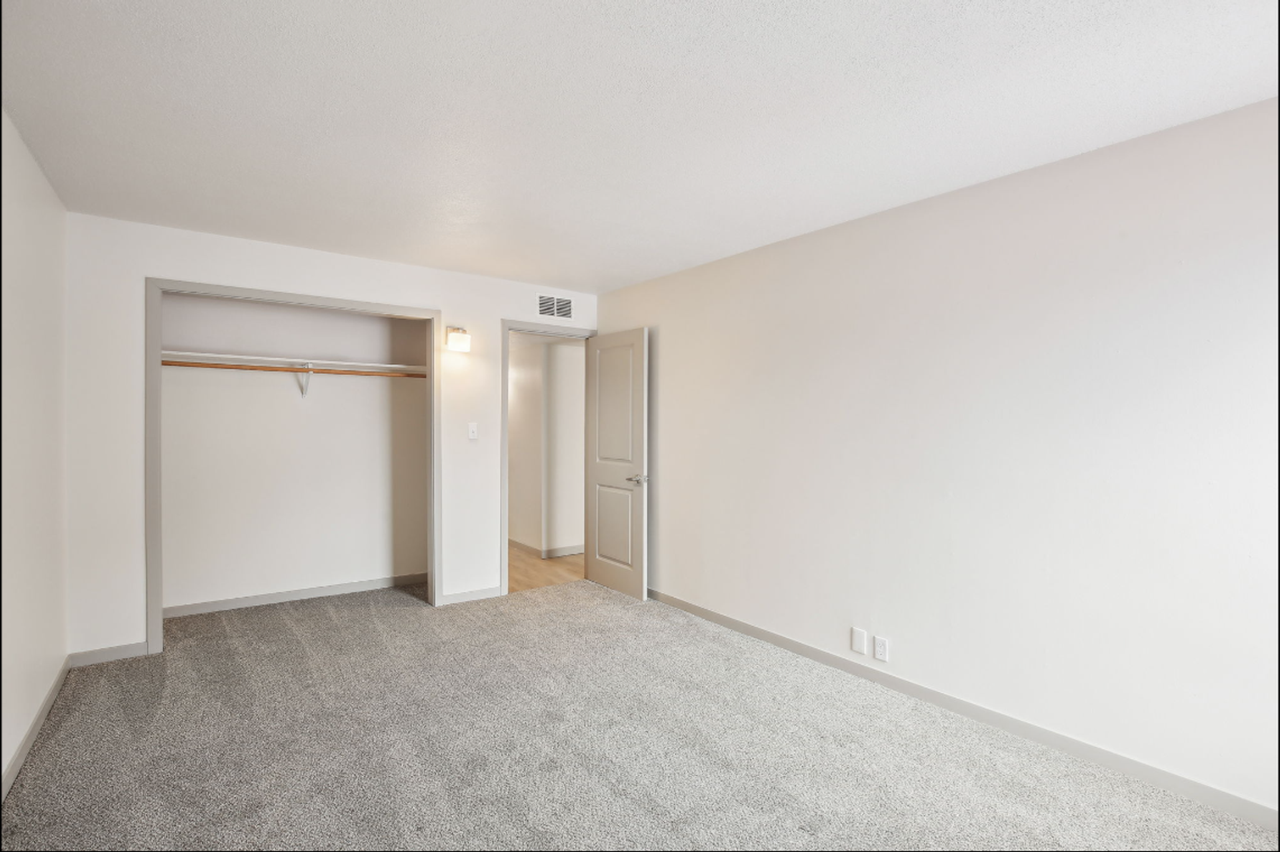Fieldhouse View Apartments - Photo 7 of 29