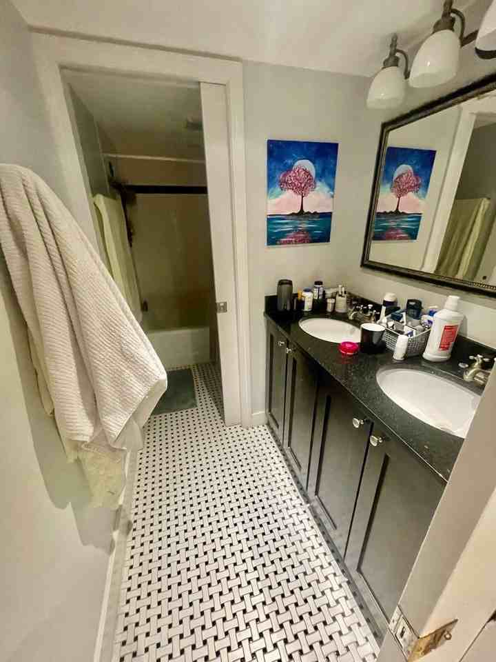 113 Beacon St - Photo 6 of 10