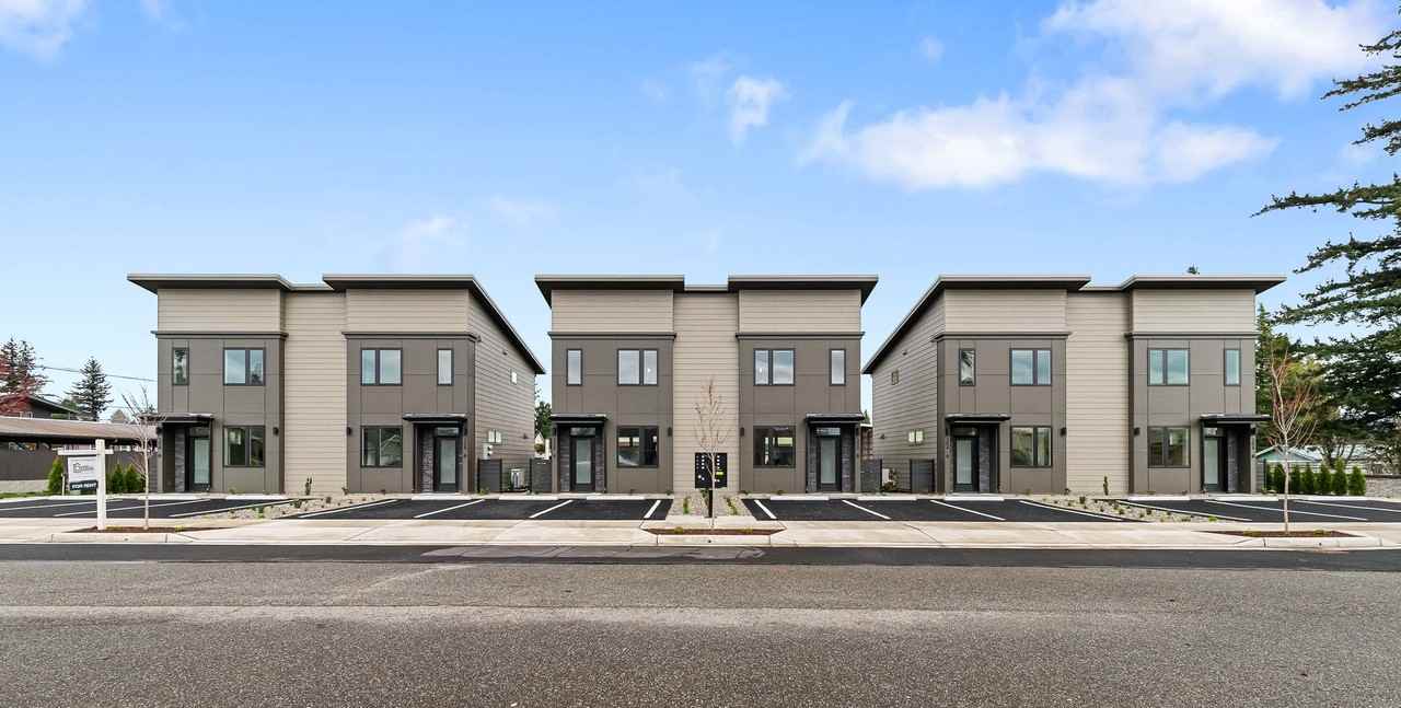 Cedar Street Duplex: Luxury Modern Townhomes - Photo 3 of 5