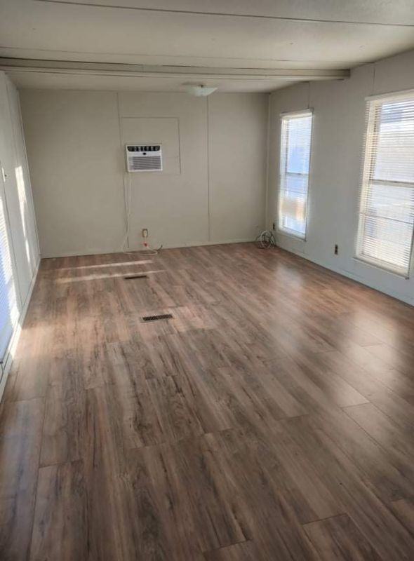815 Tomah Ave - Photo 3 of 8